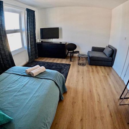 Lovely One Bedroom Flat Лондон Екстер'єр фото