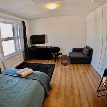 Lovely One Bedroom Flat Лондон Екстер'єр фото